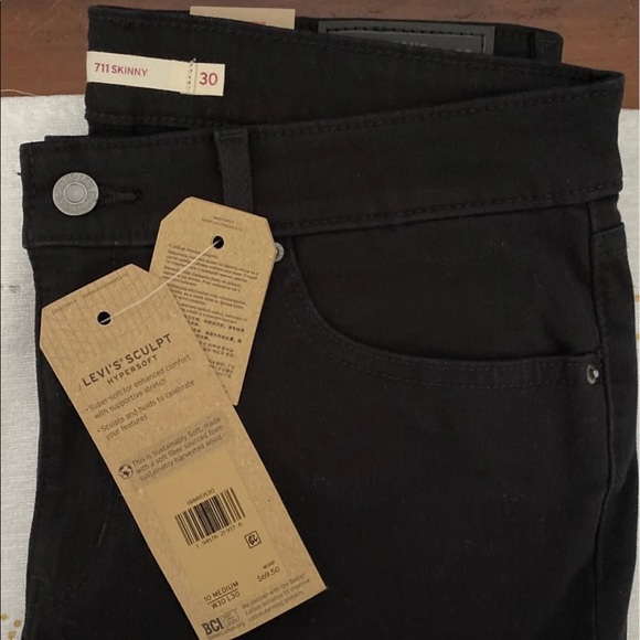 Levi’s Jeans - Picture 2 of 7